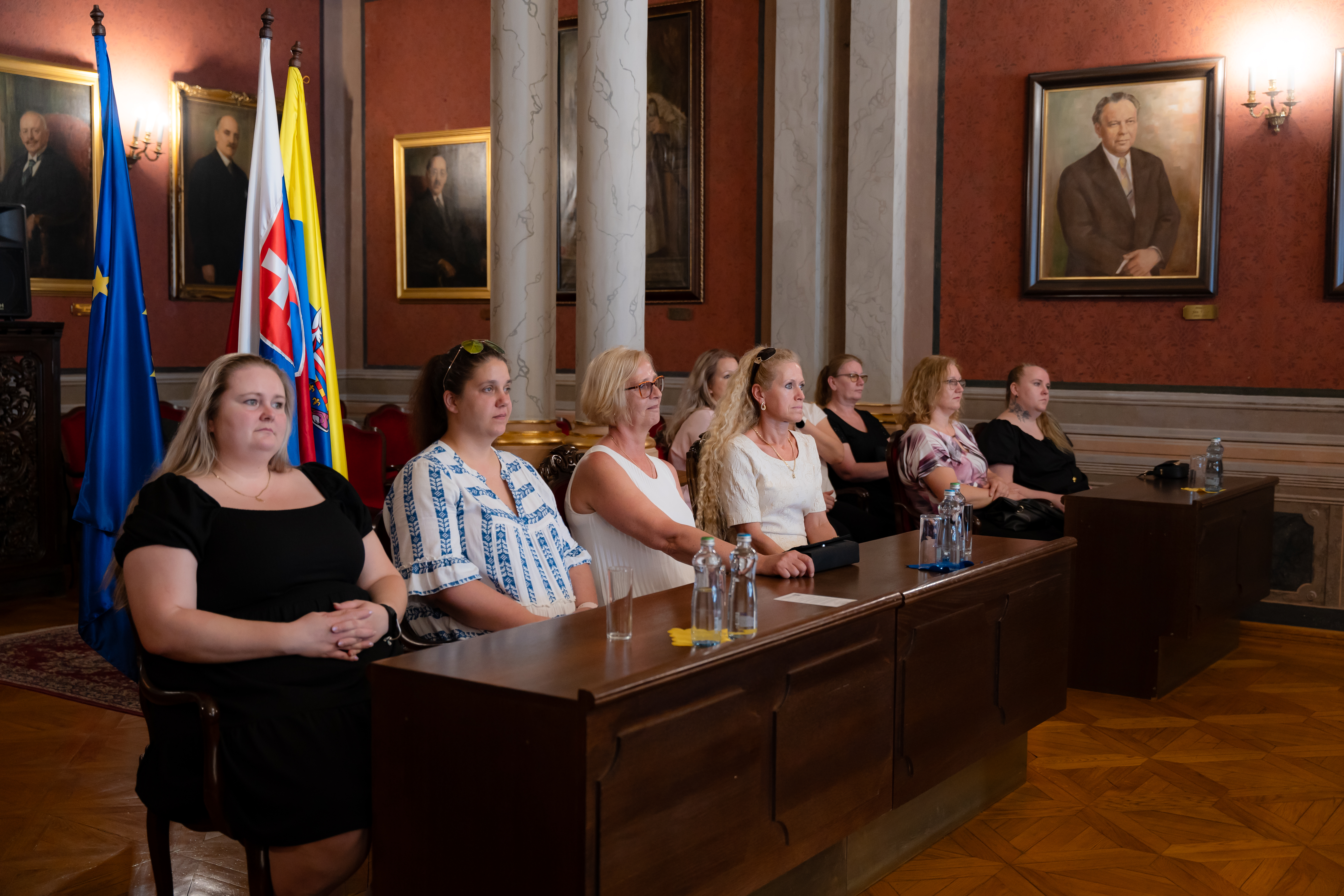 Prijatie nepedagogickych zamestnancov v Historickej radnici-3